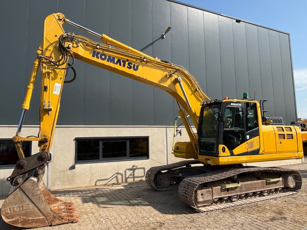 Komatsu HB 215LC-3 HB 215 - PC 210 - PC210LC-11 - Crawler excavator: picture 1 Komatsu HB 215LC-3 HB 215 - PC 210 - PC210LC-11 - Crawler excavator: picture 1