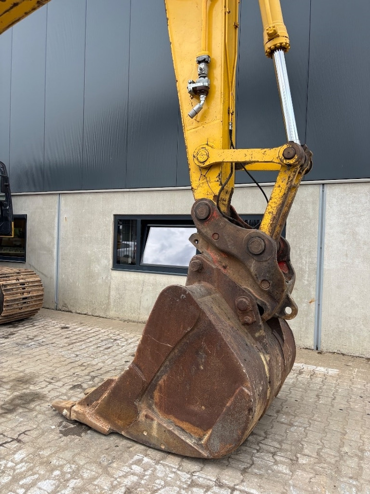 Crawler excavator Komatsu PC 360 LC-10: picture 11