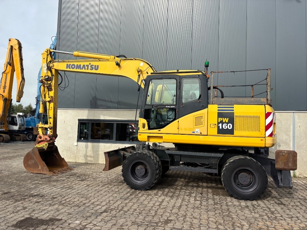 Komatsu PW 160-7 - PW160 - PW 160 - PW 180 - PW 140  - Wheel excavator: picture 3 Komatsu PW 160-7 - PW160 - PW 160 - PW 180 - PW 140  - Wheel excavator: picture 3