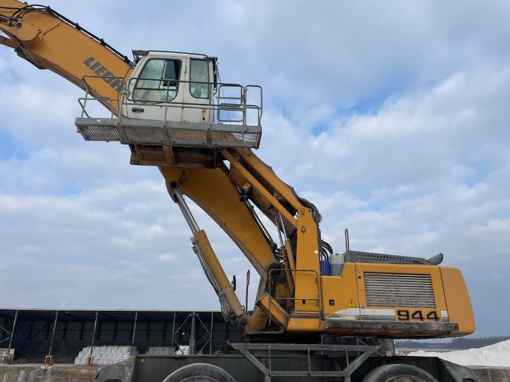 Liebherr A 944 C HD - Waste/ Industry handler: picture 4 Liebherr A 944 C HD - Waste/ Industry handler: picture 4