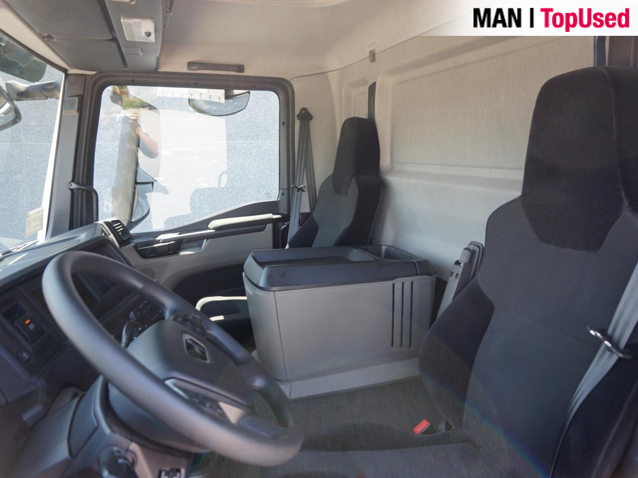 MAN TGM 18.320 4x2 BL CH - Dropside/ Flatbed truck: picture 2 MAN TGM 18.320 4x2 BL CH - Dropside/ Flatbed truck: picture 2