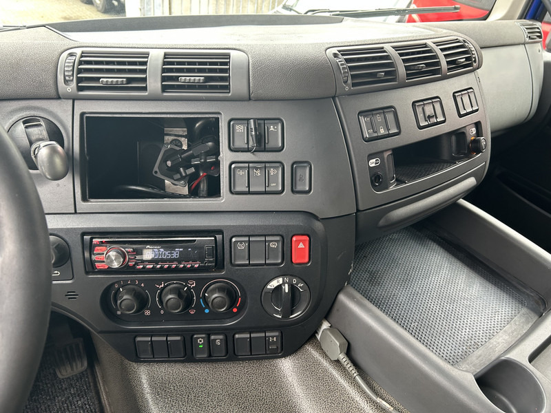 DAF CF 370 FA + Pacton MXD 218 / Curtainside Combi / Loadlift / APK TUV 05-26 - Curtainsider truck: picture 5 DAF CF 370 FA + Pacton MXD 218 / Curtainside Combi / Loadlift / APK TUV 05-26 - Curtainsider truck: picture 5