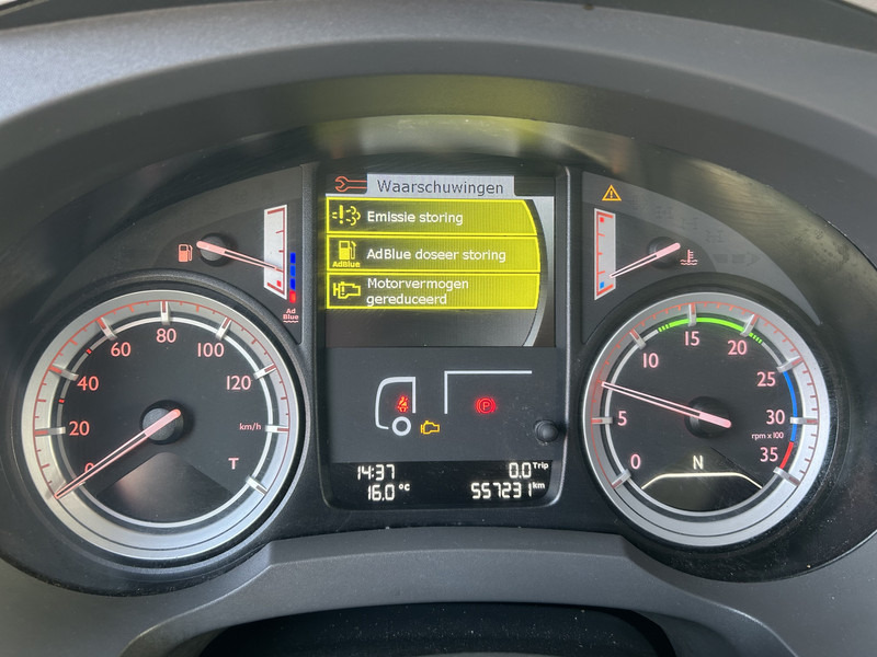 DAF LF 210 FA / 12 Ton / 557 dlm / Curtainside / Loadlift / APK TUV 05-26 - Curtainsider truck: picture 4 DAF LF 210 FA / 12 Ton / 557 dlm / Curtainside / Loadlift / APK TUV 05-26 - Curtainsider truck: picture 4