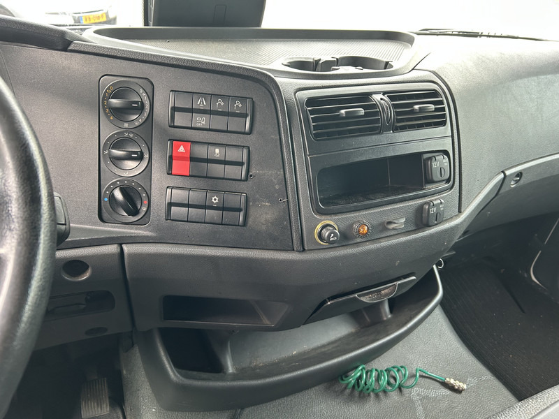 Mercedes-Benz Atego 1018 / 594 dkm / Box 6.3 mtr / Loadlift / APK TUV 04-26 - Box truck: picture 5 Mercedes-Benz Atego 1018 / 594 dkm / Box 6.3 mtr / Loadlift / APK TUV 04-26 - Box truck: picture 5