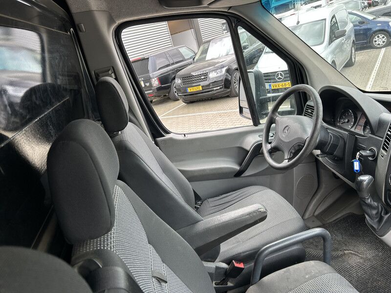Mercedes-Benz Sprinter 513 2.2 CDI / Koffer / LBW / Airco / Automatic / APK TUV 12-26 - Box van: picture 3 Mercedes-Benz Sprinter 513 2.2 CDI / Koffer / LBW / Airco / Automatic / APK TUV 12-26 - Box van: picture 3
