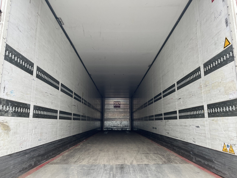 Schmitz Cargobull SCB S2 / Box Trailer / 2 axle / Loadlift / APK TUV 04-26 - Closed box semi-trailer: picture 3 Schmitz Cargobull SCB S2 / Box Trailer / 2 axle / Loadlift / APK TUV 04-26 - Closed box semi-trailer: picture 3