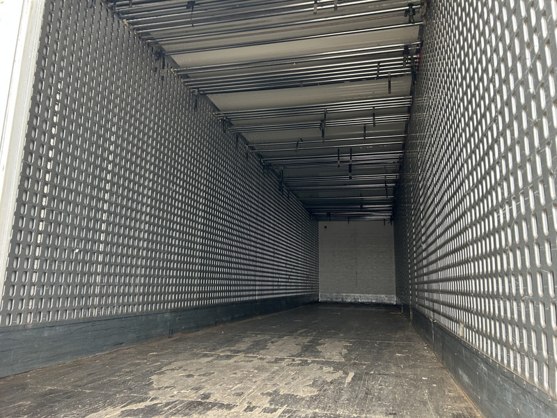 Talson F 1227 / Alu Box - Confectie Trailer / Liftas / BPW Drum - Closed box semi-trailer: picture 3 Talson F 1227 / Alu Box - Confectie Trailer / Liftas / BPW Drum - Closed box semi-trailer: picture 3