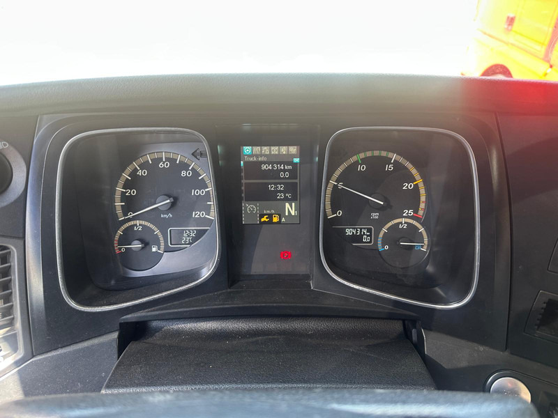 Mercedes-Benz Actros 1842 Streamspace / 904 dkm / 2 Tanks / NL Truck - Tractor unit: picture 4 Mercedes-Benz Actros 1842 Streamspace / 904 dkm / 2 Tanks / NL Truck - Tractor unit: picture 4