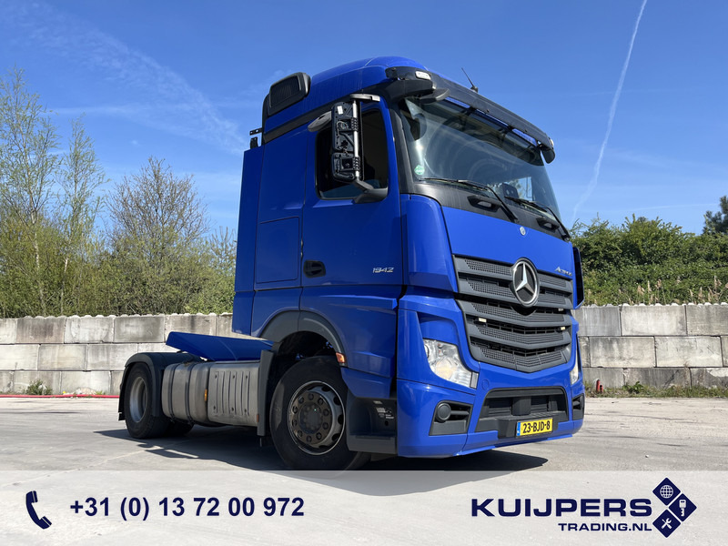 Tractor unit Mercedes-Benz Actros 1842 Streamspace / 904 dkm / 2 Tanks / NL Truck: picture 1