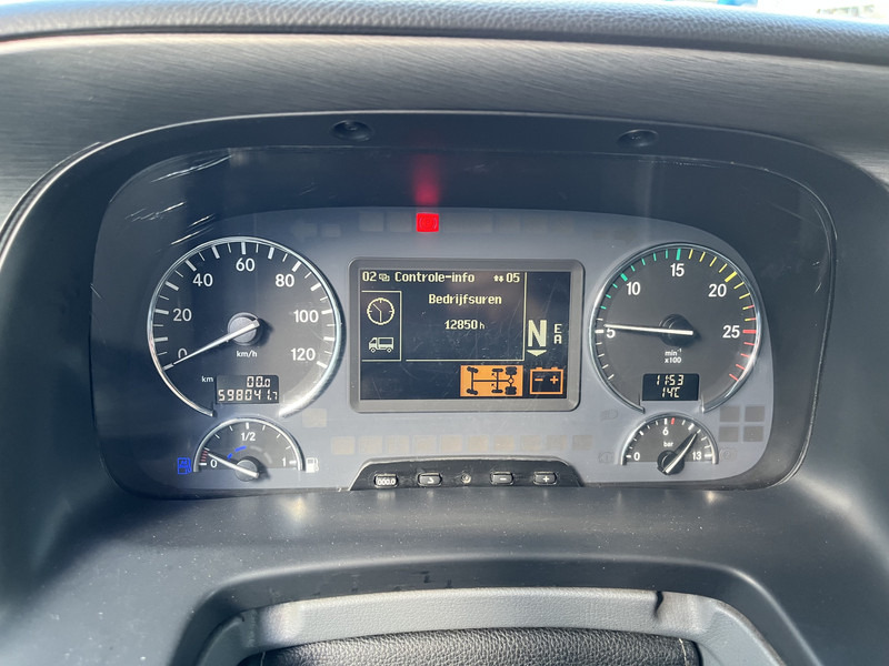 Mercedes-Benz Actros 2546 V6 / MP3 F04 Megaspace / 598 dkm / 6x2 Steer + Lift / NL Truck - Tractor unit: picture 4 Mercedes-Benz Actros 2546 V6 / MP3 F04 Megaspace / 598 dkm / 6x2 Steer + Lift / NL Truck - Tractor unit: picture 4
