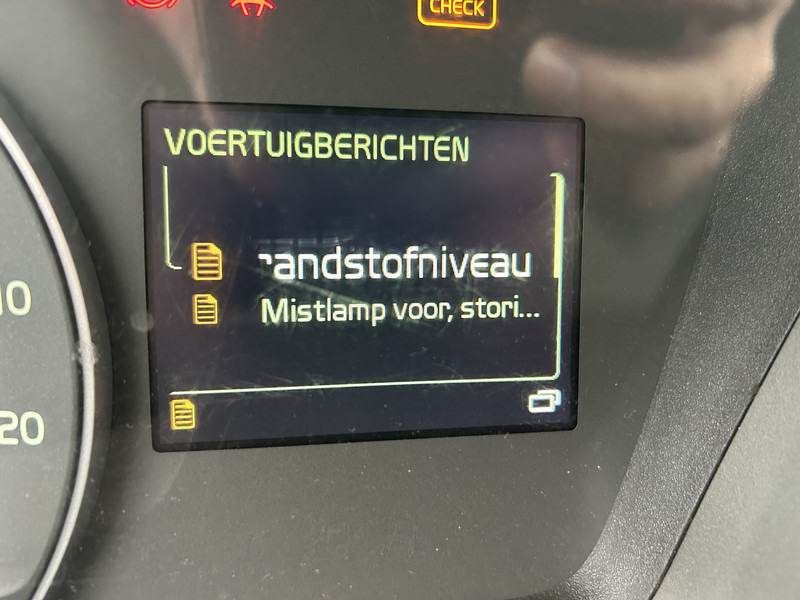 Volvo FH 420 Globetrotter / 842 dkm / VEB+ / Smart Tacho V2 / Dynamic Steering - Tractor unit: picture 5 Volvo FH 420 Globetrotter / 842 dkm / VEB+ / Smart Tacho V2 / Dynamic Steering - Tractor unit: picture 5