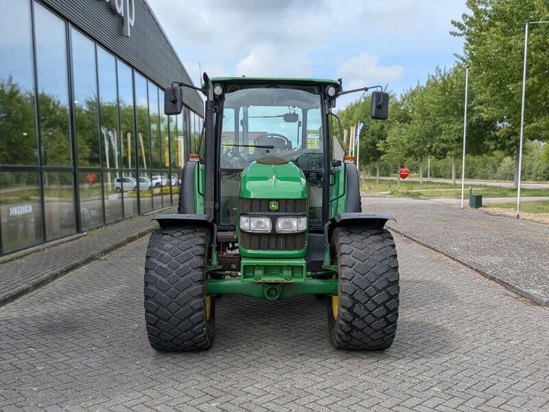 John Deere 5080R - Farm tractor: picture 2 John Deere 5080R - Farm tractor: picture 2