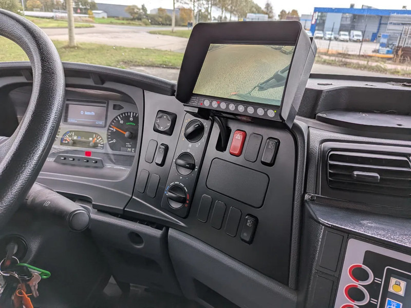 Fire truck Mercedes-Benz NG 1626 V8: picture 12 Fire truck Mercedes-Benz NG 1626 V8: picture 12