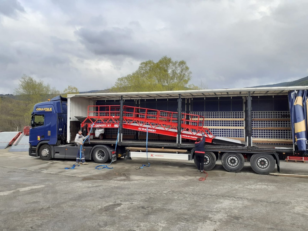 New Loading ramp Loading Ramp with with hydraulic tilting bridge -  AZ RAMP - STAR-RL- 20T. 20 ton capacity: picture 15