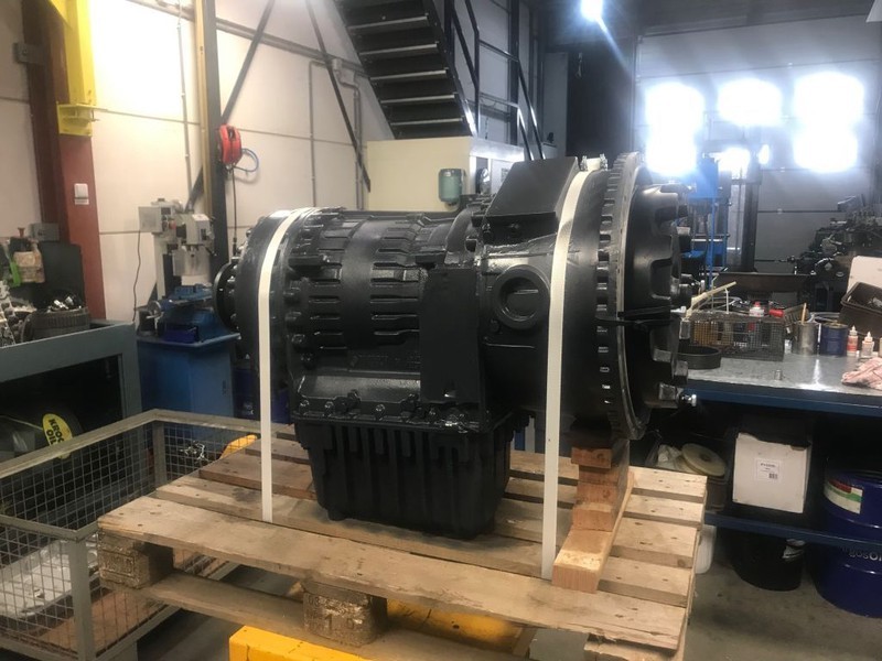 Volvo PT1560 22518 22545 22649 - Gearbox: picture 4 Volvo PT1560 22518 22545 22649 - Gearbox: picture 4