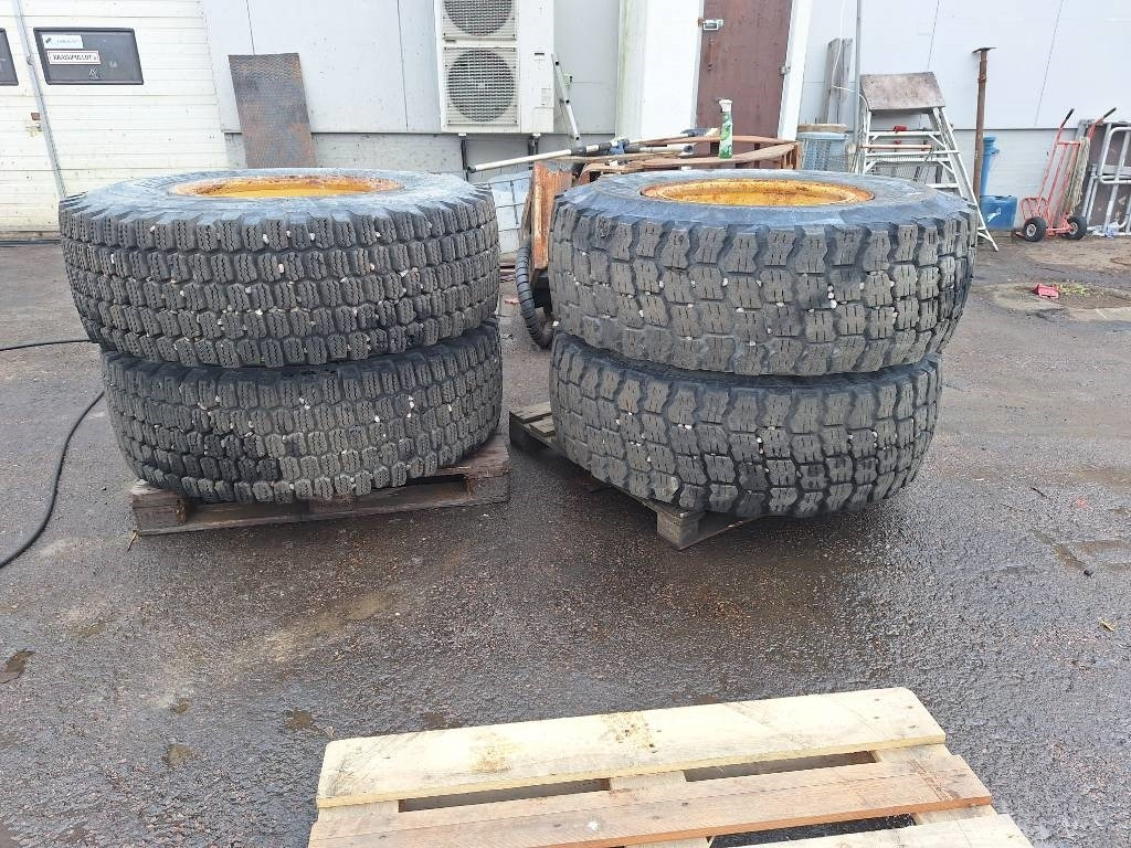 Michelin 17.5R-25 Renkaat 4kpl - Tire for Construction machinery: picture 4 Michelin 17.5R-25 Renkaat 4kpl - Tire for Construction machinery: picture 4