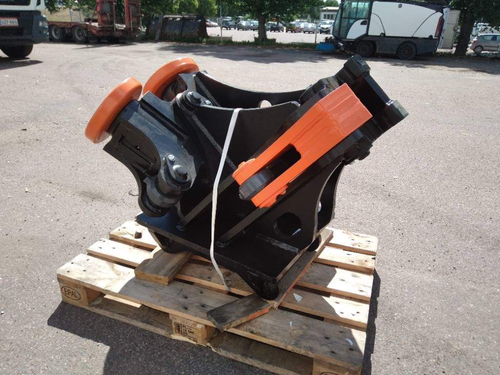 Tarfin RKH-V4 Rail handling device S60 - Construction equipment: picture 1 Tarfin RKH-V4 Rail handling device S60 - Construction equipment: picture 1