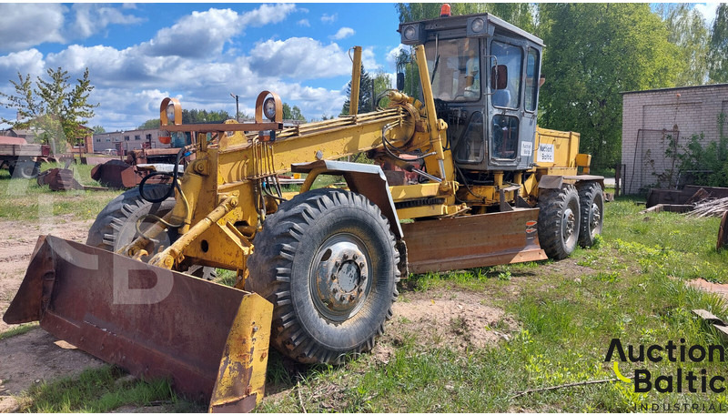 Brianskij Arsenal DZ-180 - Grader: picture 1 Brianskij Arsenal DZ-180 - Grader: picture 1