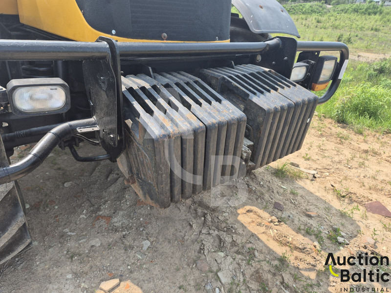 Farm tractor JCB Fastrac 3220: picture 17