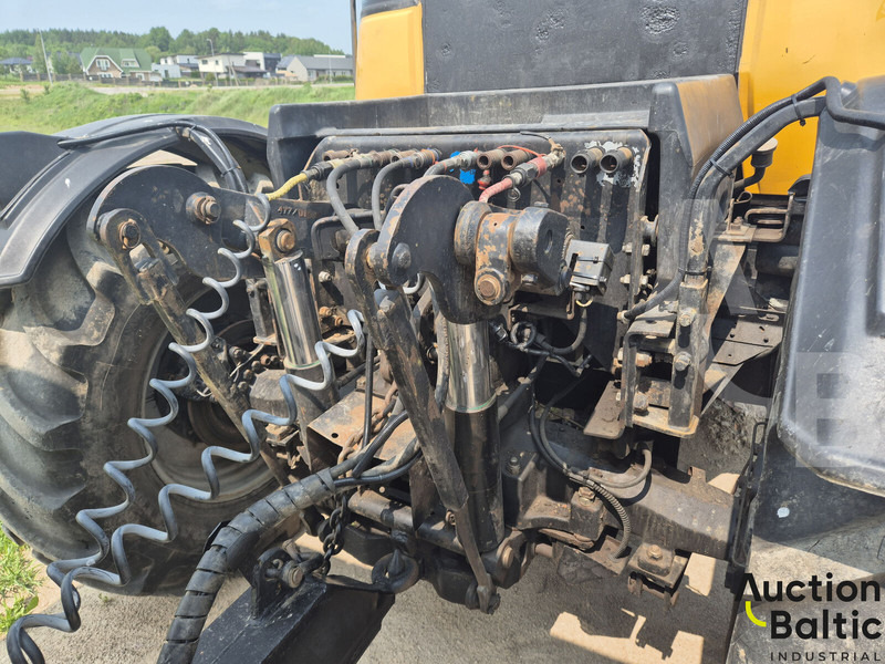 Farm tractor JCB Fastrac 3220: picture 16