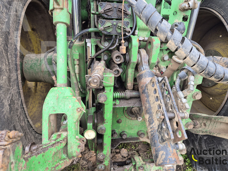 Farm tractor John Deere 7280 R: picture 17