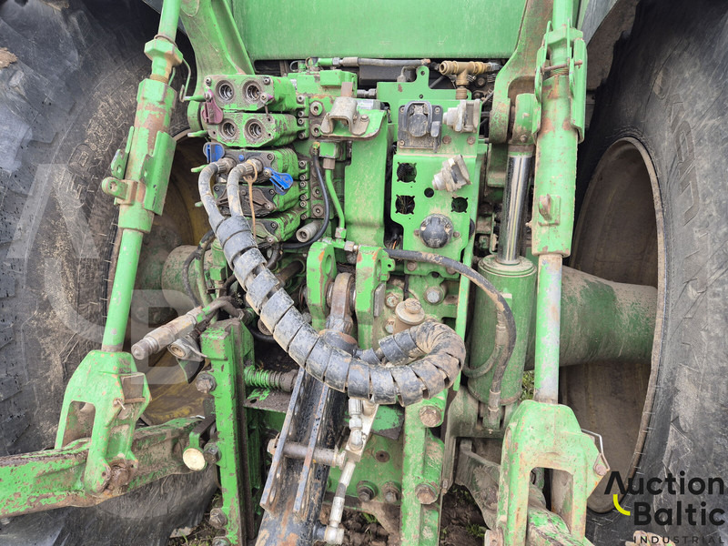 Farm tractor John Deere 7280 R: picture 18