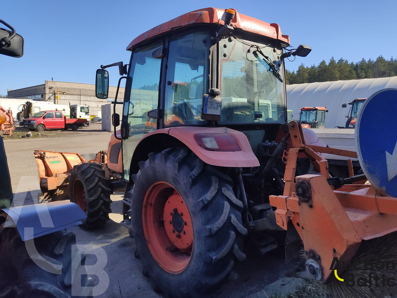 KIOTI RX 7330 - Farm tractor: picture 4 KIOTI RX 7330 - Farm tractor: picture 4