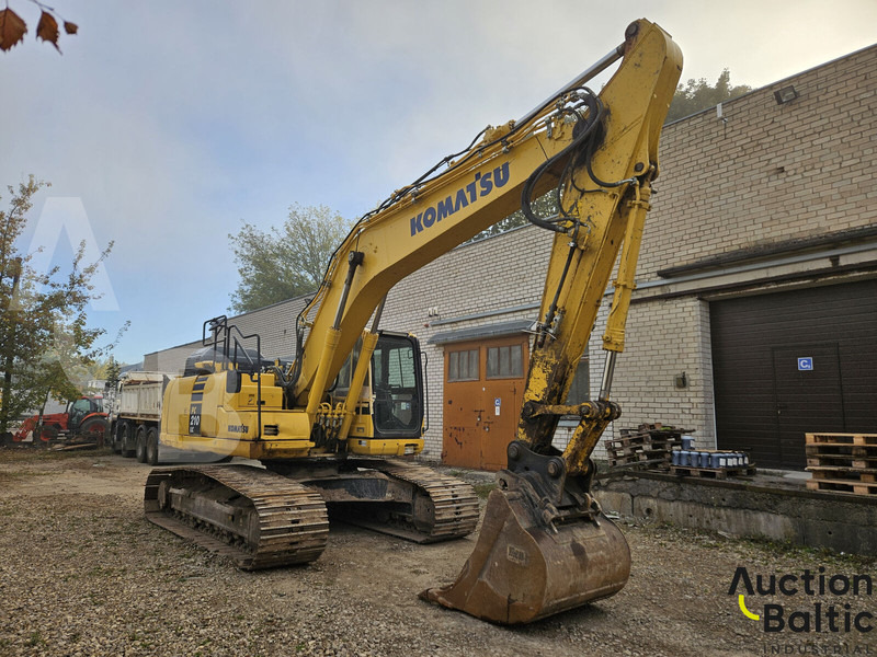 Komatsu PC210LC-11 - Crawler excavator: picture 2 Komatsu PC210LC-11 - Crawler excavator: picture 2