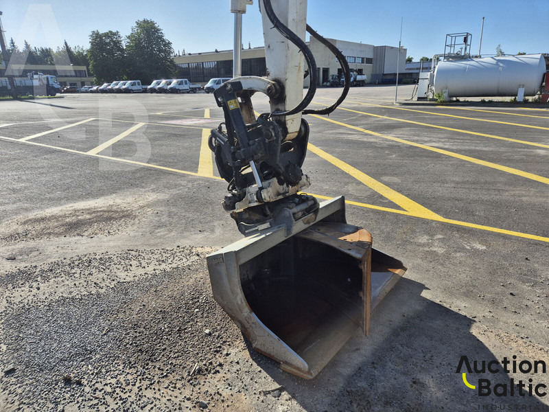 Mini excavator Komatsu PC80MR-3: picture 10