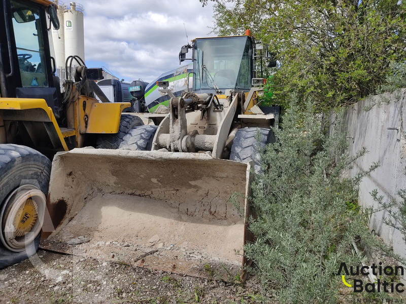 Komatsu WA250-5 - Wheel loader: picture 1 Komatsu WA250-5 - Wheel loader: picture 1