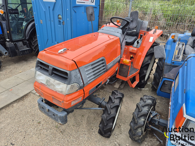 Kubota GL 240 - Farm tractor: picture 2 Kubota GL 240 - Farm tractor: picture 2