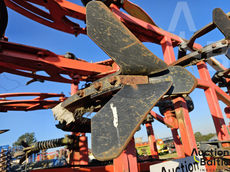 Kuhn CULTIM 6500 - Cultivator: picture 5 Kuhn CULTIM 6500 - Cultivator: picture 5