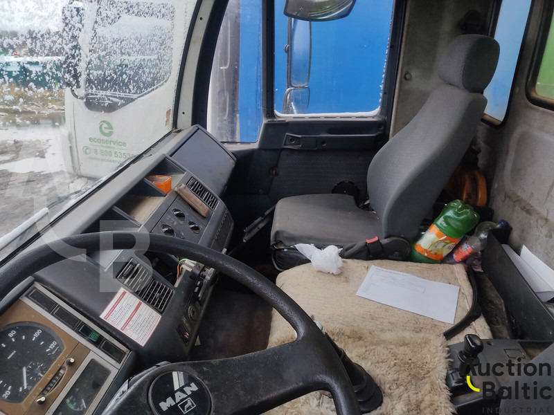 Vacuum truck MAN 15.163: picture 6
