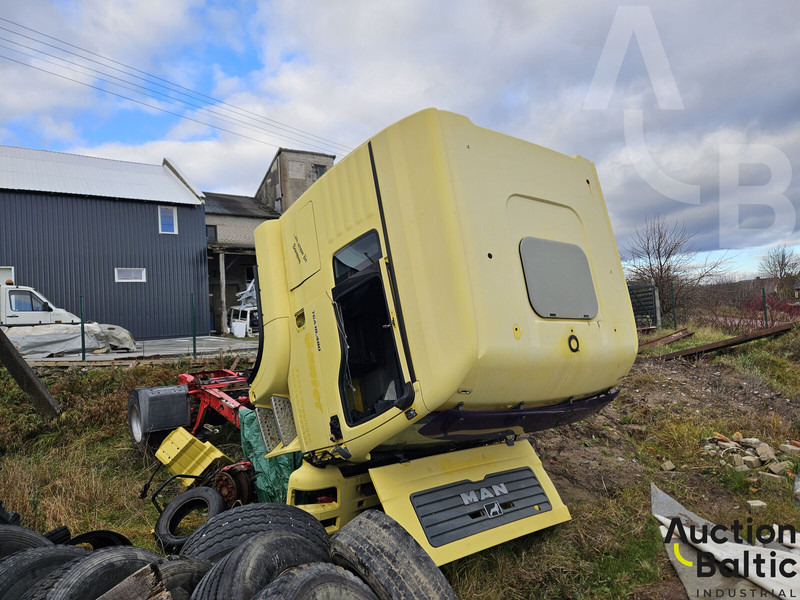 MAN TGA18.480 - Cab chassis truck: picture 1 MAN TGA18.480 - Cab chassis truck: picture 1