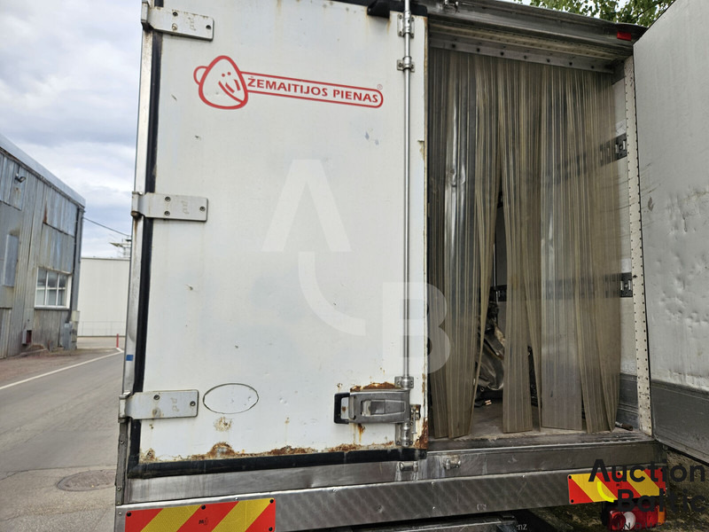Refrigerator truck Mercedes-Benz 1018: picture 12