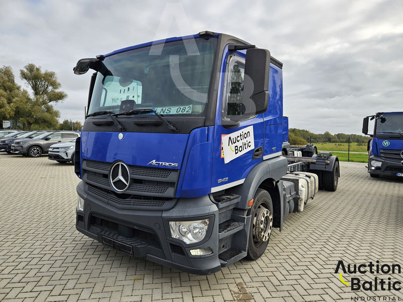 Mercedes-Benz Actros 1843 - Cab chassis truck: picture 2 Mercedes-Benz Actros 1843 - Cab chassis truck: picture 2