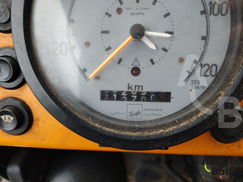 Truck mounted aerial platform Mercedes-Benz Lako 911: picture 8