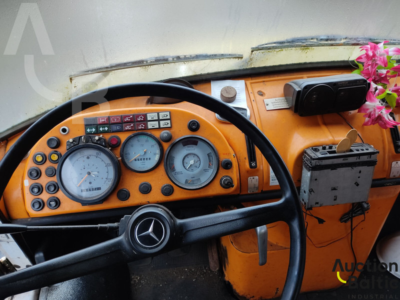 Truck mounted aerial platform Mercedes-Benz Lako 911: picture 7