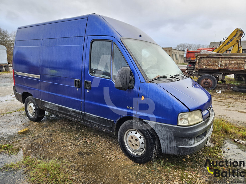 Peugeot Boxer - Small van: picture 2 Peugeot Boxer - Small van: picture 2