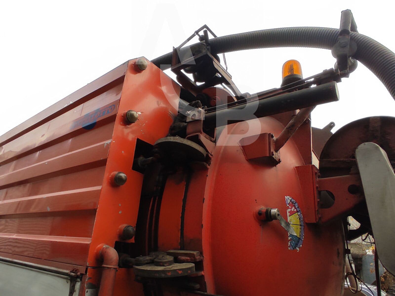 Vacuum truck Renault Premium 250.18: picture 13