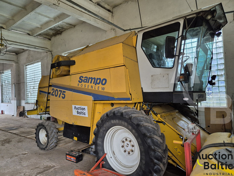 Sampo Sampo-Rosenlew SR 2075 TS - Combine harvester: picture 1 Sampo Sampo-Rosenlew SR 2075 TS - Combine harvester: picture 1