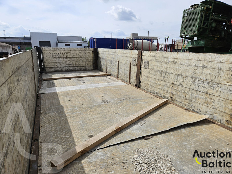 Schmitz Cargobull PR18 - Curtainsider semi-trailer: picture 5 Schmitz Cargobull PR18 - Curtainsider semi-trailer: picture 5