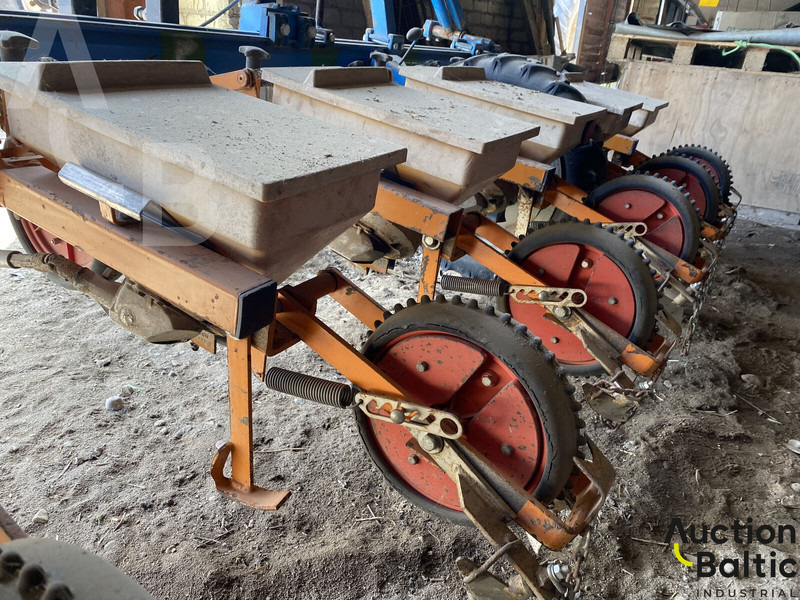 Schmotzer UD2012 - Precision sowing machine: picture 5 Schmotzer UD2012 - Precision sowing machine: picture 5