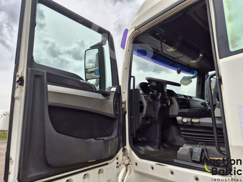 MAN TGX18.440 - Tractor unit: picture 4 MAN TGX18.440 - Tractor unit: picture 4