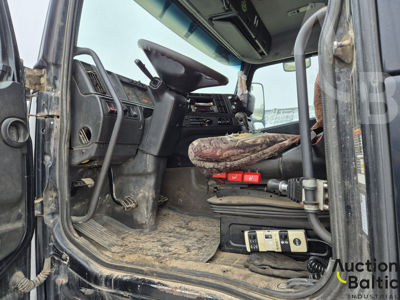 Volvo FH12 - Tractor unit: picture 5 Volvo FH12 - Tractor unit: picture 5