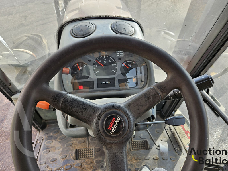 Farm tractor Valtra A 93H: picture 8