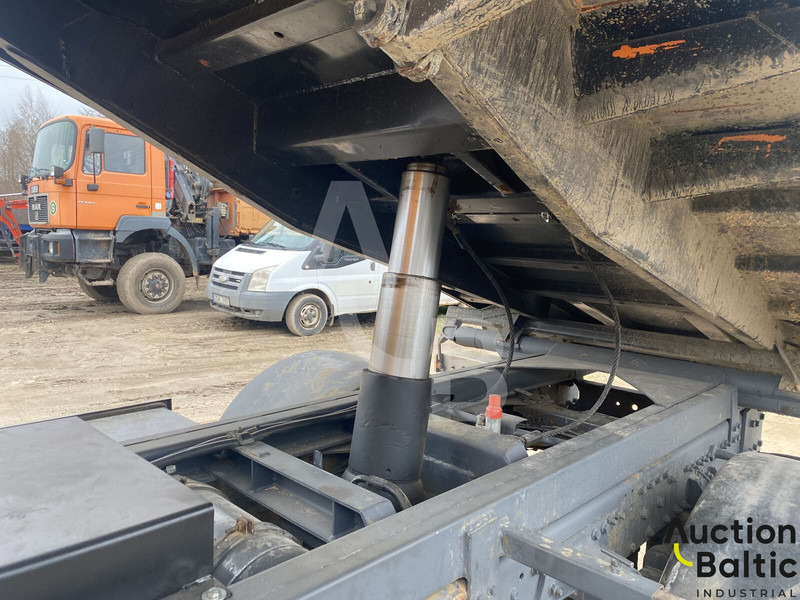 Tipper Volvo FL 240 4x2: picture 10