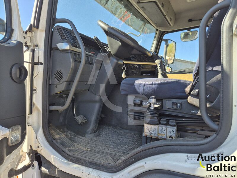Volvo FM380 - Tipper: picture 5 Volvo FM380 - Tipper: picture 5