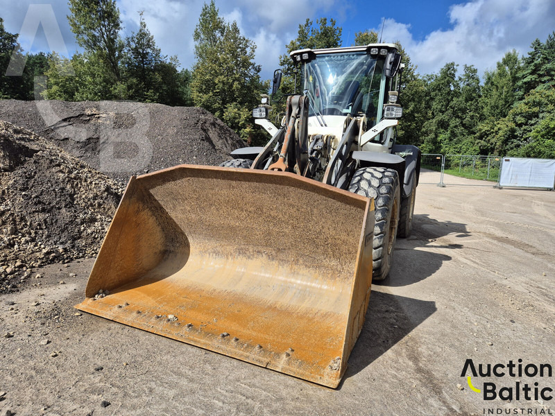 Volvo L 90 - Wheel loader: picture 1 Volvo L 90 - Wheel loader: picture 1