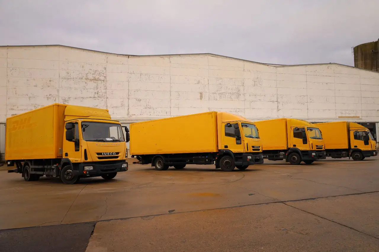 Iveco IG80EL2BA/1. Hand/Koffer - Box truck: picture 1 Iveco IG80EL2BA/1. Hand/Koffer - Box truck: picture 1